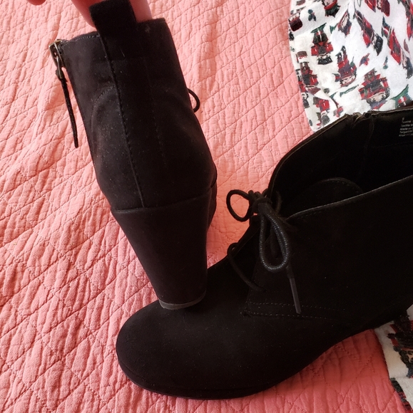 Black booties - Picture 3 of 6